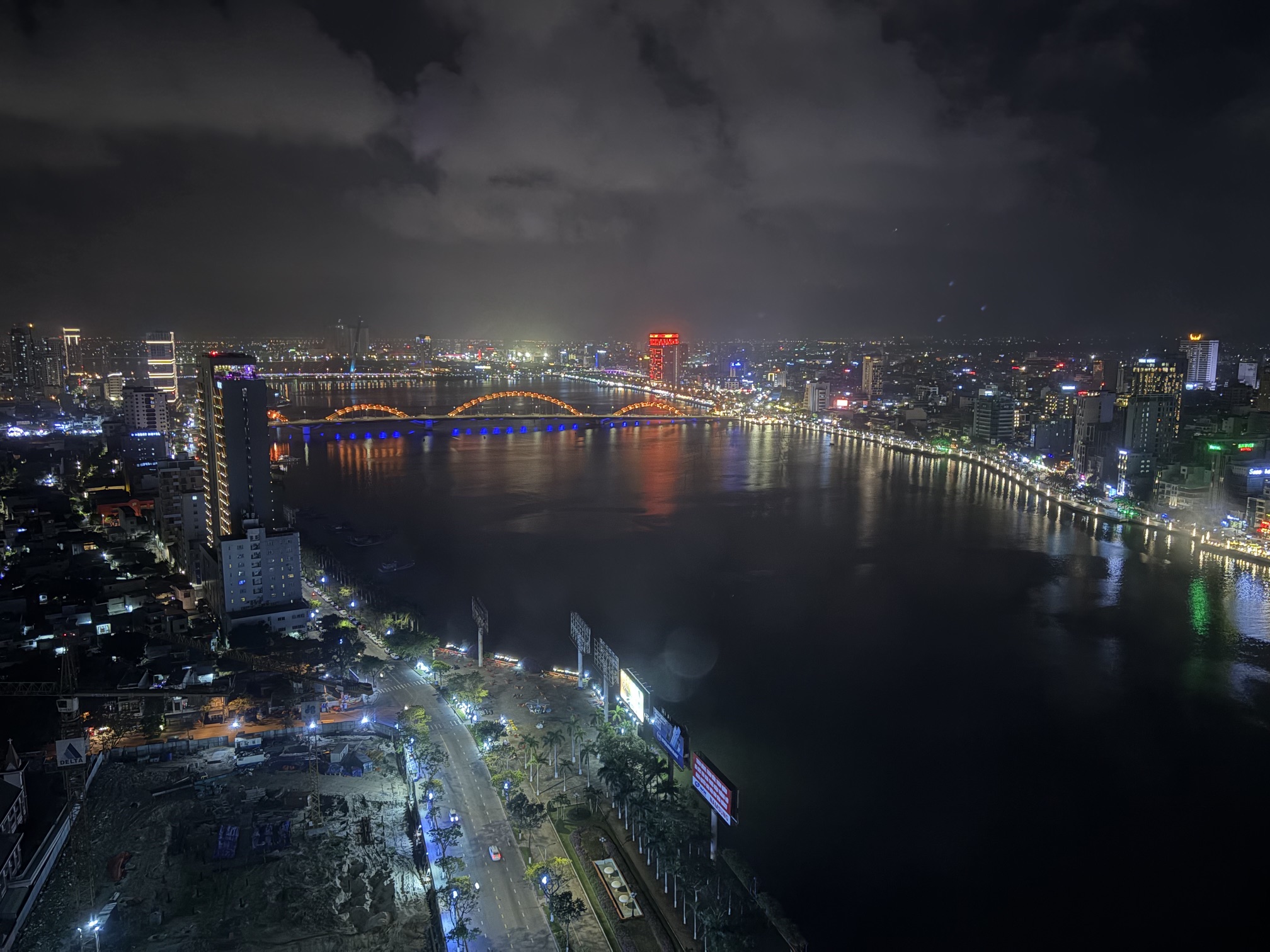 Da Nang bei Nacht